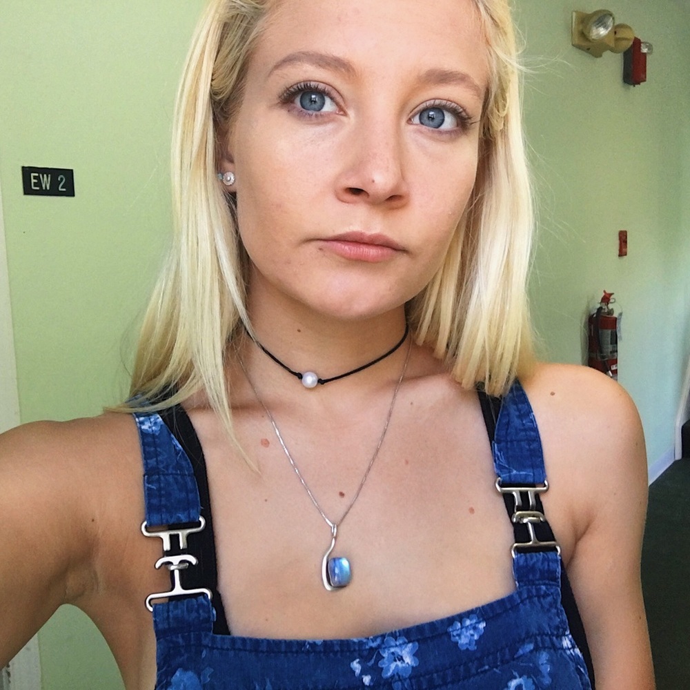 Meet your Posher, Elyse